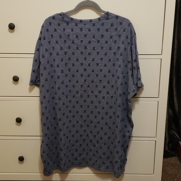 T-SHIRT - Picture 2 of 4